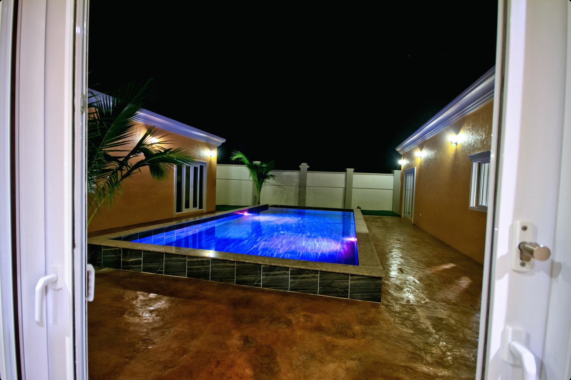 Luxury Pool Villa 3Br 6-8 Persons (Adults Only) باتايا المظهر الخارجي الصورة